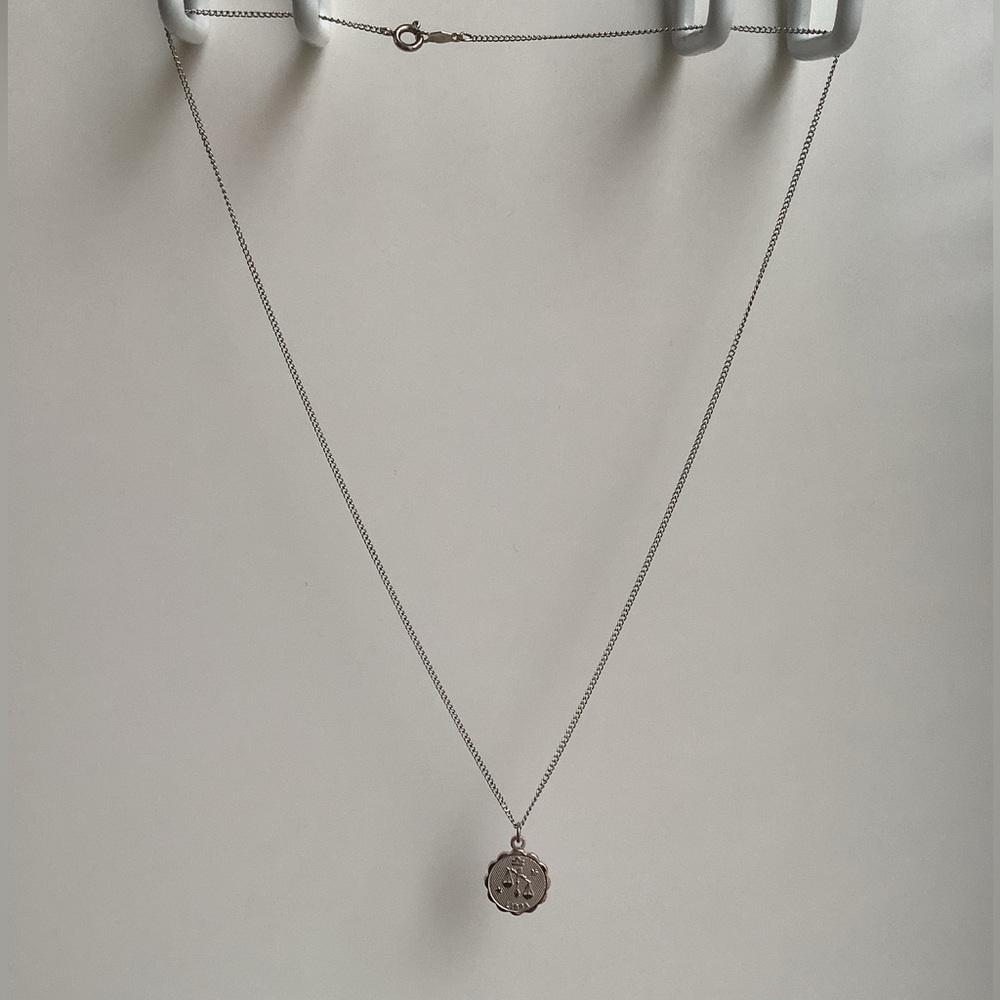 Libra Zodiac dainty pendant charm necklace New vintage STER silver - Picture 8 of 15